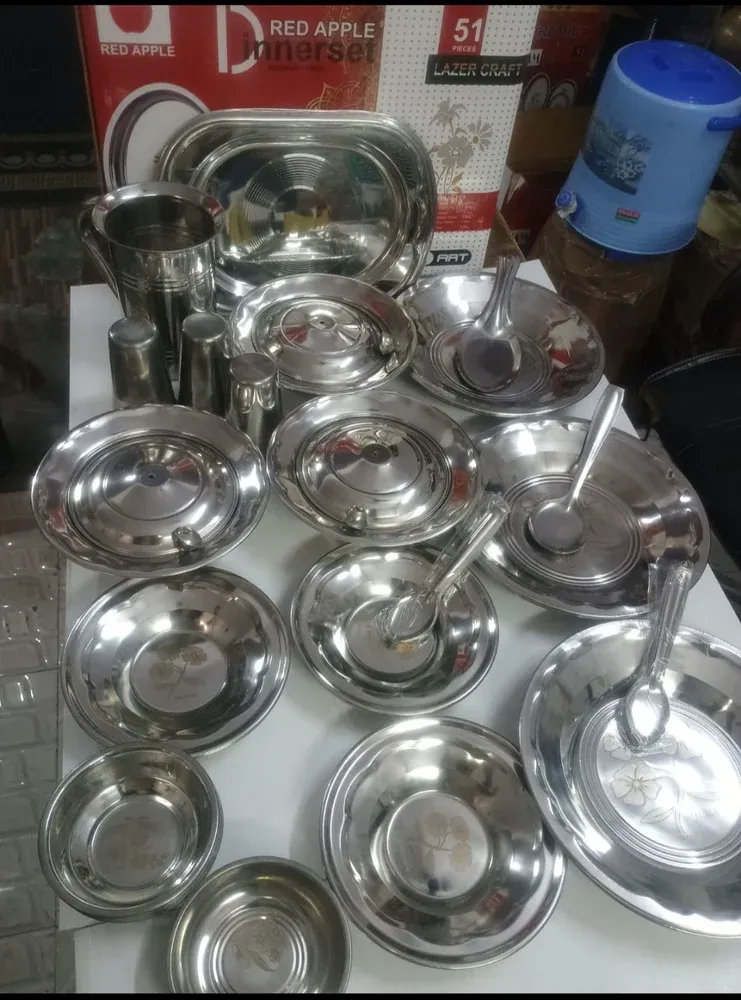 Round Silver Touch Stainless Steel Dinner Set, For Home