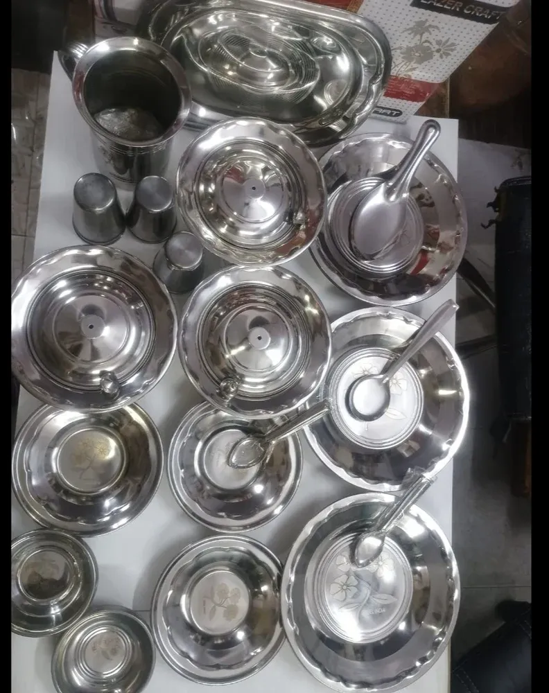 Round Silver Touch Stainless Steel Dinner Set, For Home