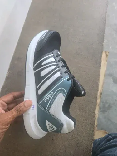 Cricket Sports Shoes, Size (India/UK): 7-11