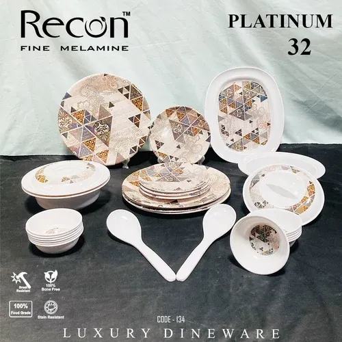 RED APPLE Stainless Steel Dinner Set, Weight: 4.500 kg