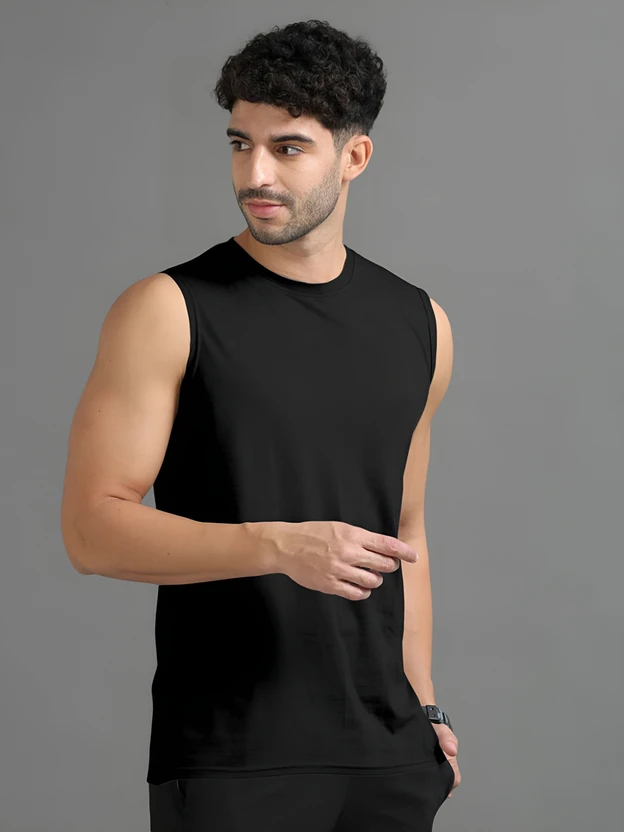 Jangoboy Solid Men Round Neck Black T-Shirt