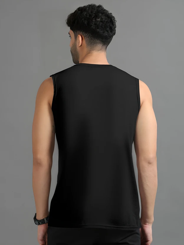 Jangoboy Solid Men Round Neck Black T-Shirt