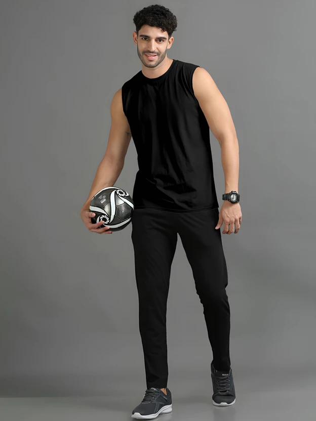 Jangoboy Solid Men Round Neck Black T-Shirt