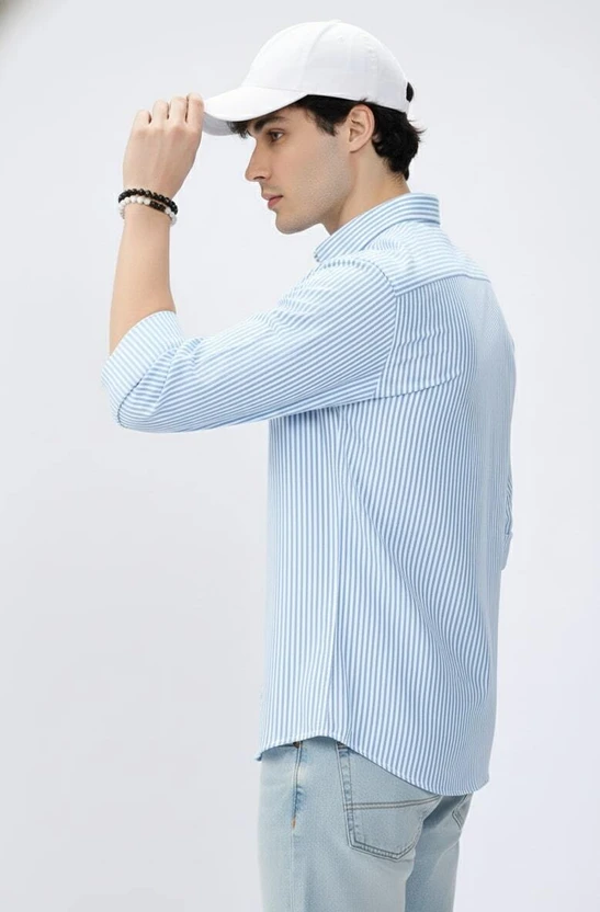 EIGHTEEN UP Men Striped Casual Blue Shirt