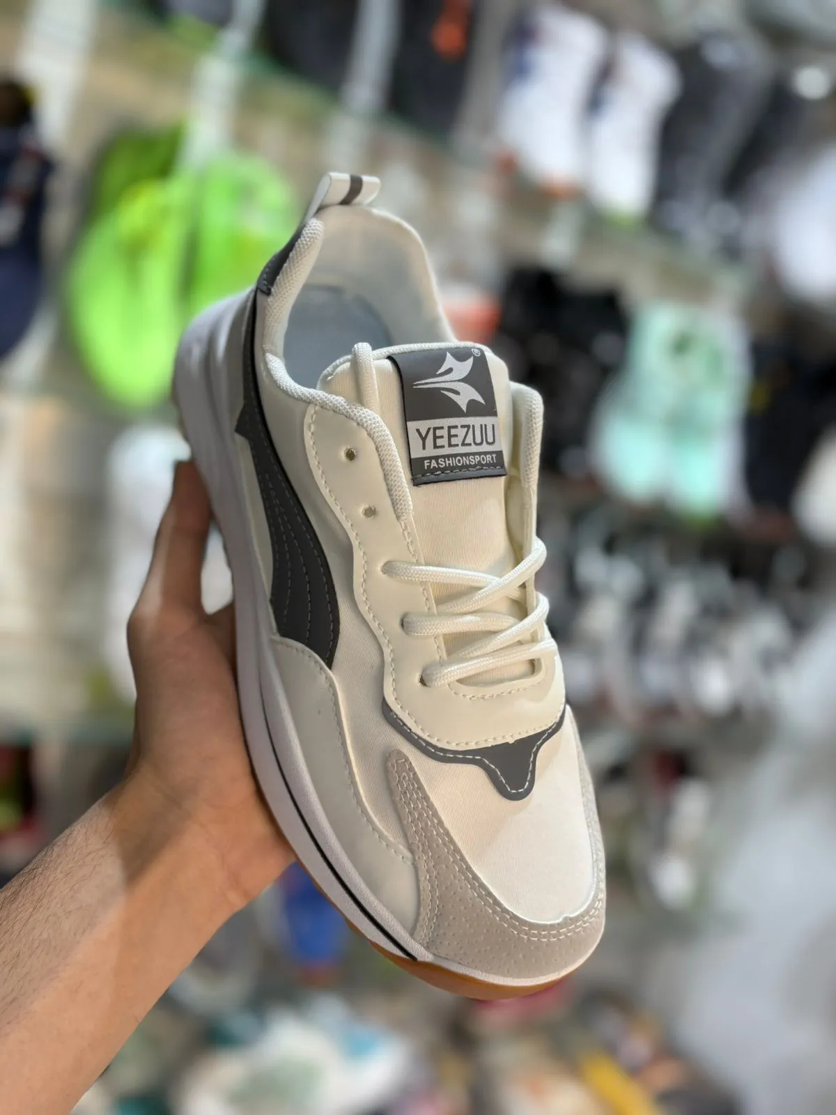 yeezuu White Sneakers